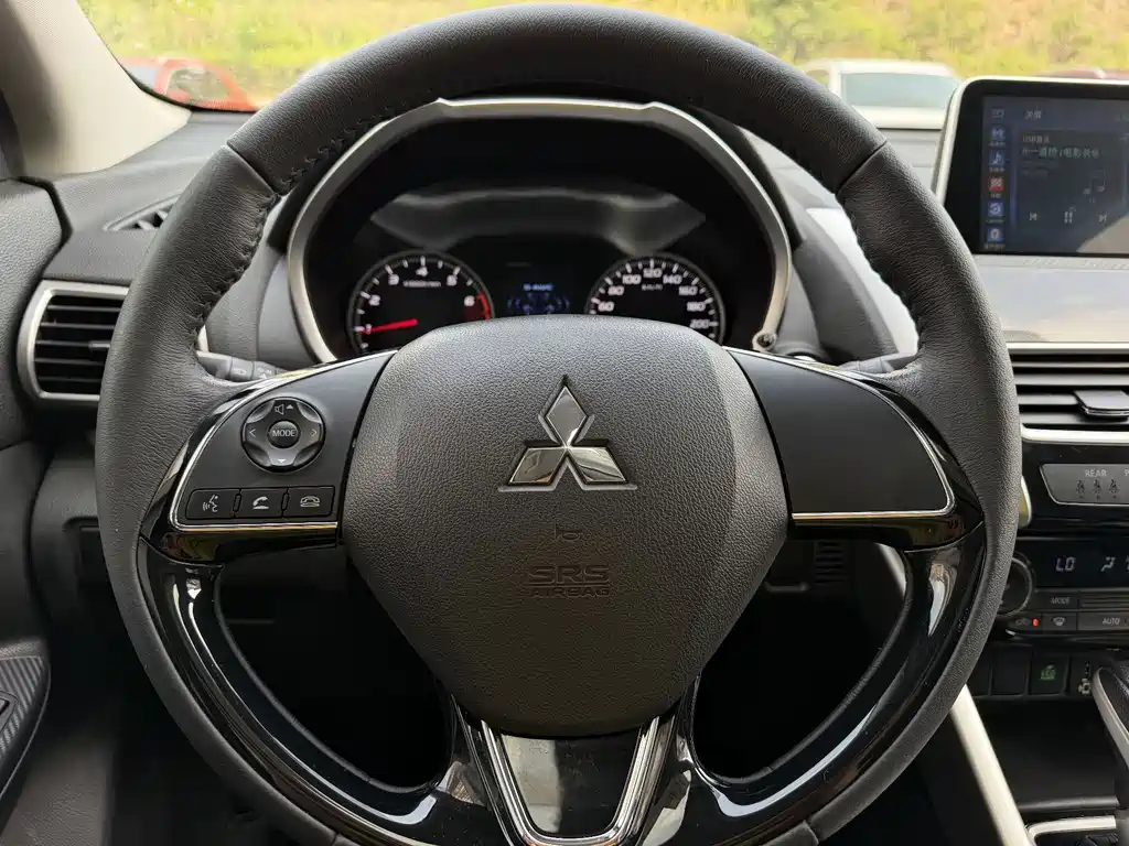 Mitsubishi Yige 2019 — фото 10