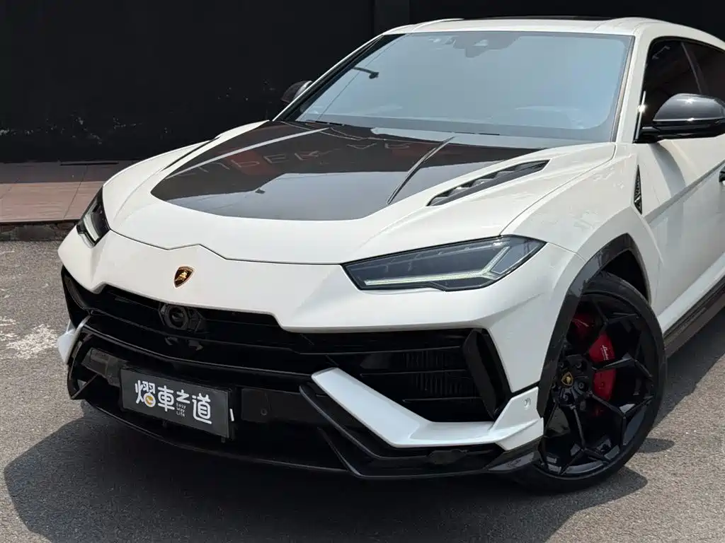 Lamborghini Urus 2024 — фото 22