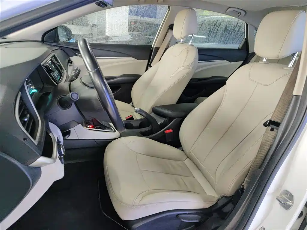 Buick Excelle 2019 — фото 11