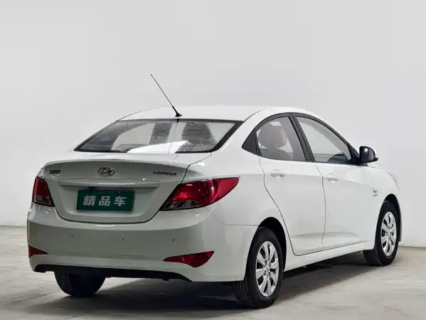 Hyundai Accent 2014