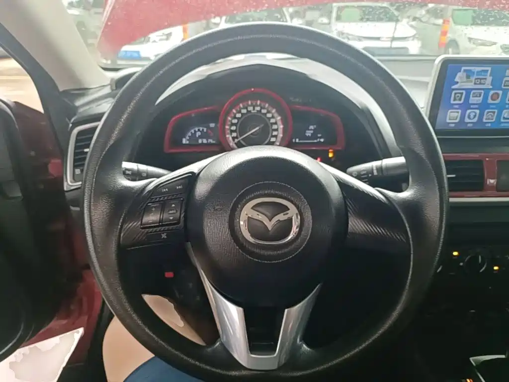Mazda 3 Axela 2015 — фото 11