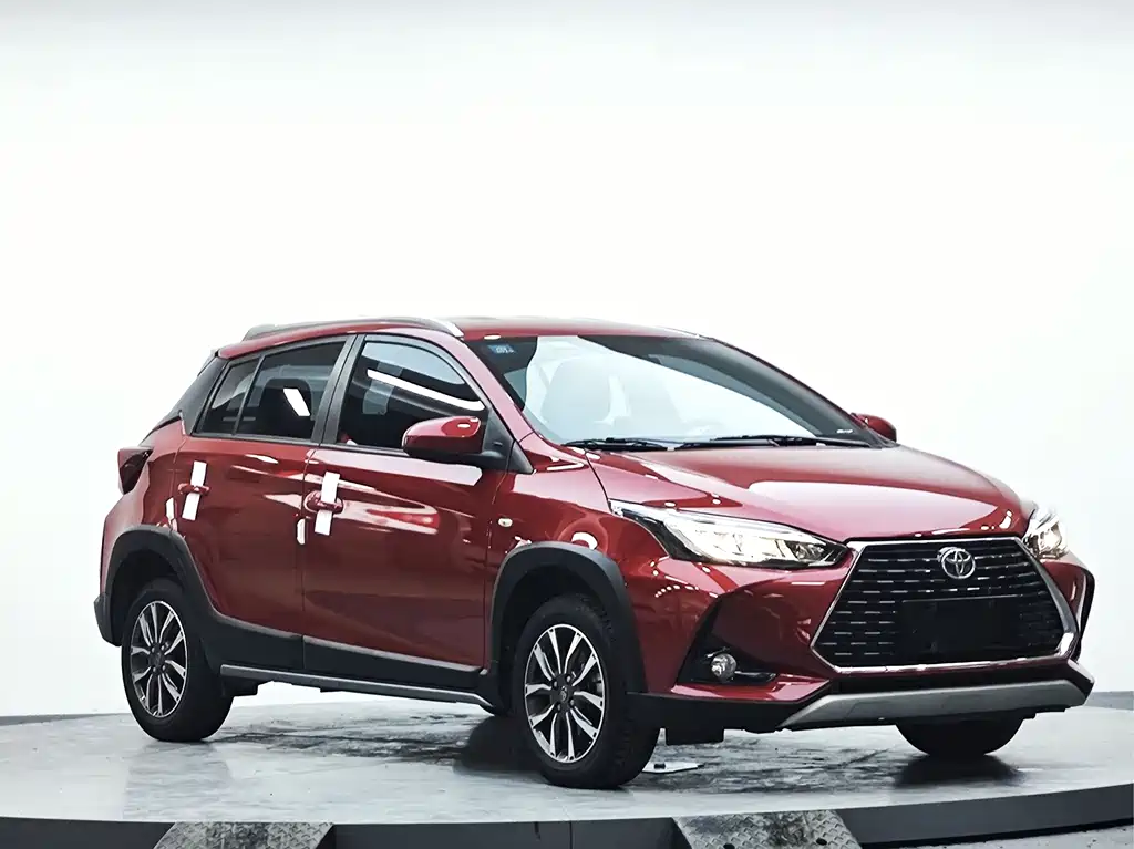 Toyota Yaris L 2023 — фото 4