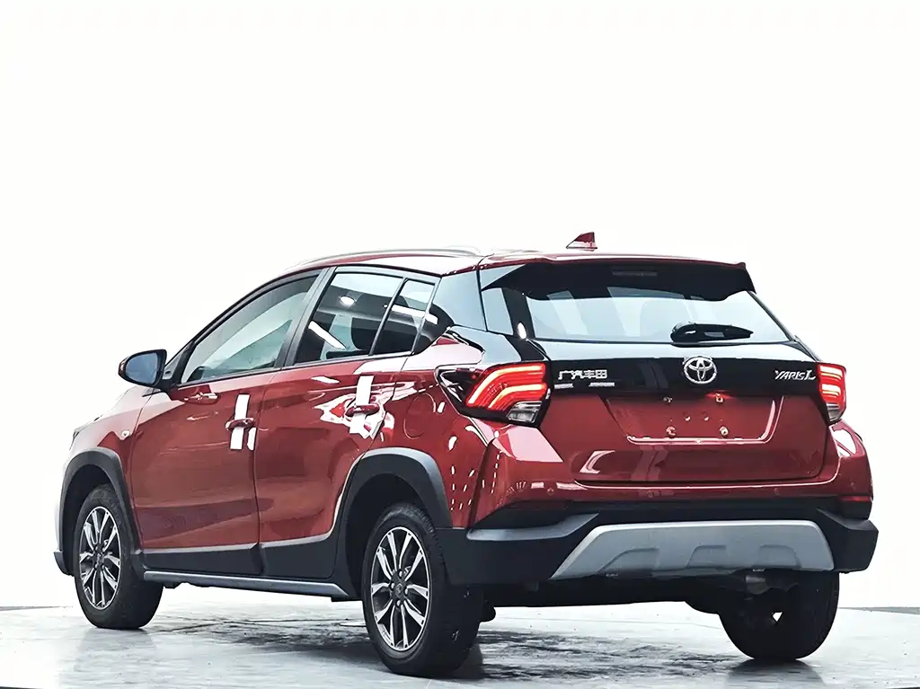 Toyota Yaris L 2023 — фото 17