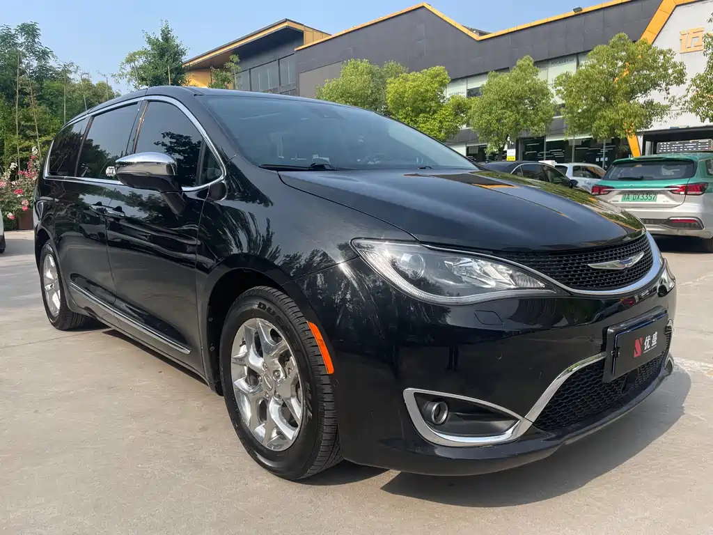 Chrysler Grand Voyager 2019 — фото 3
