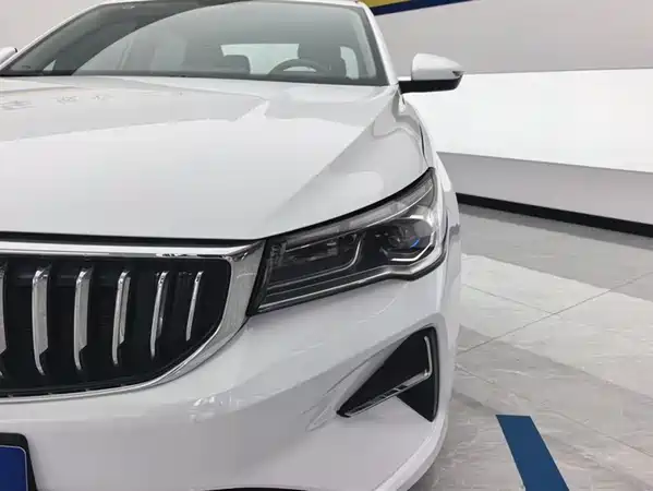 Geely Emgrand 2025