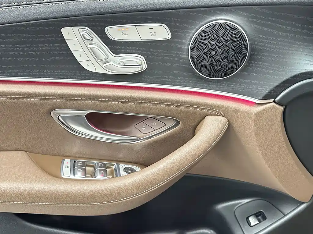Mercedes-Benz E-Class 2022 — фото 22