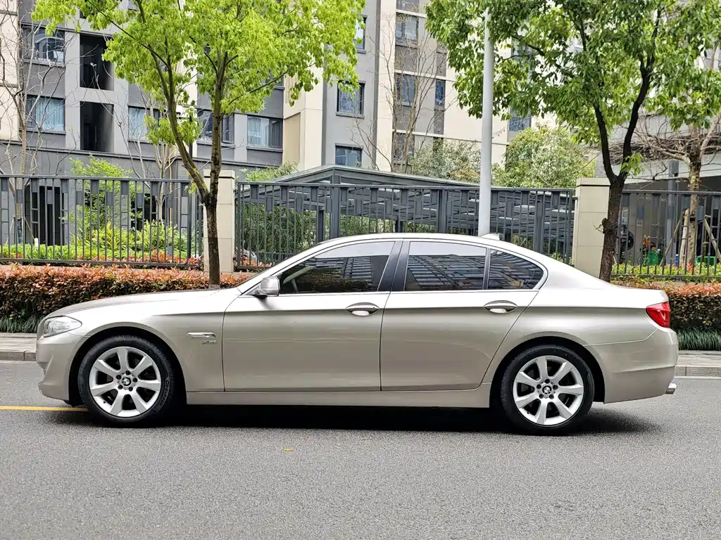 BMW 5 Series 2013 — фото 2