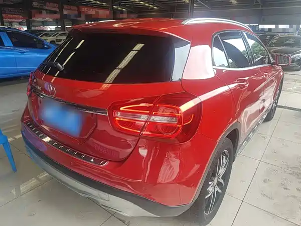 Mercedes-Benz GLA 2015