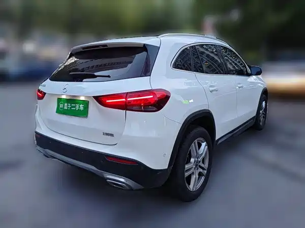 Mercedes-Benz GLA 2021