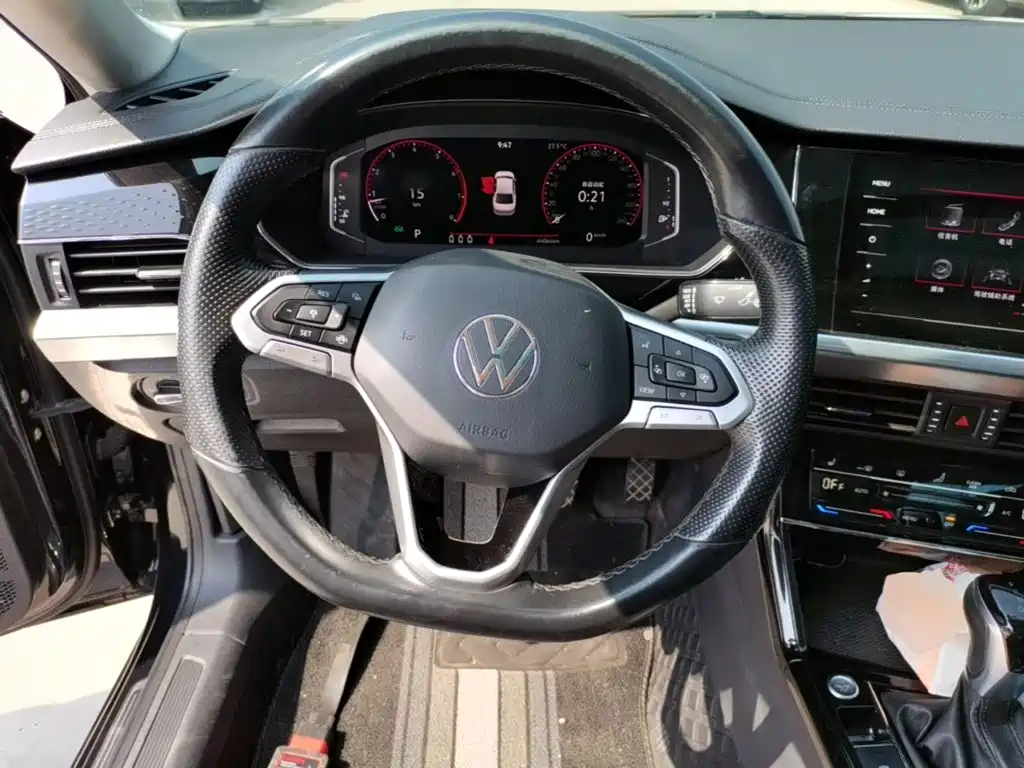 Volkswagen Passat 2022 — фото 11