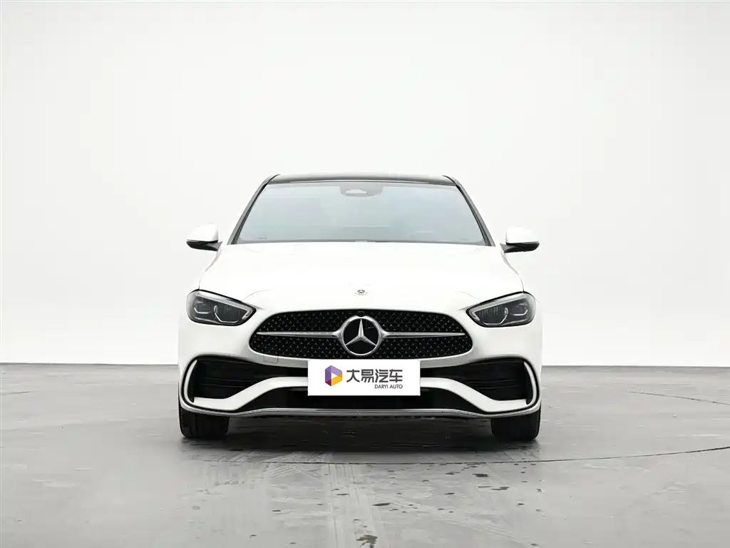 Mercedes-Benz C-Class 2024 — фото 2