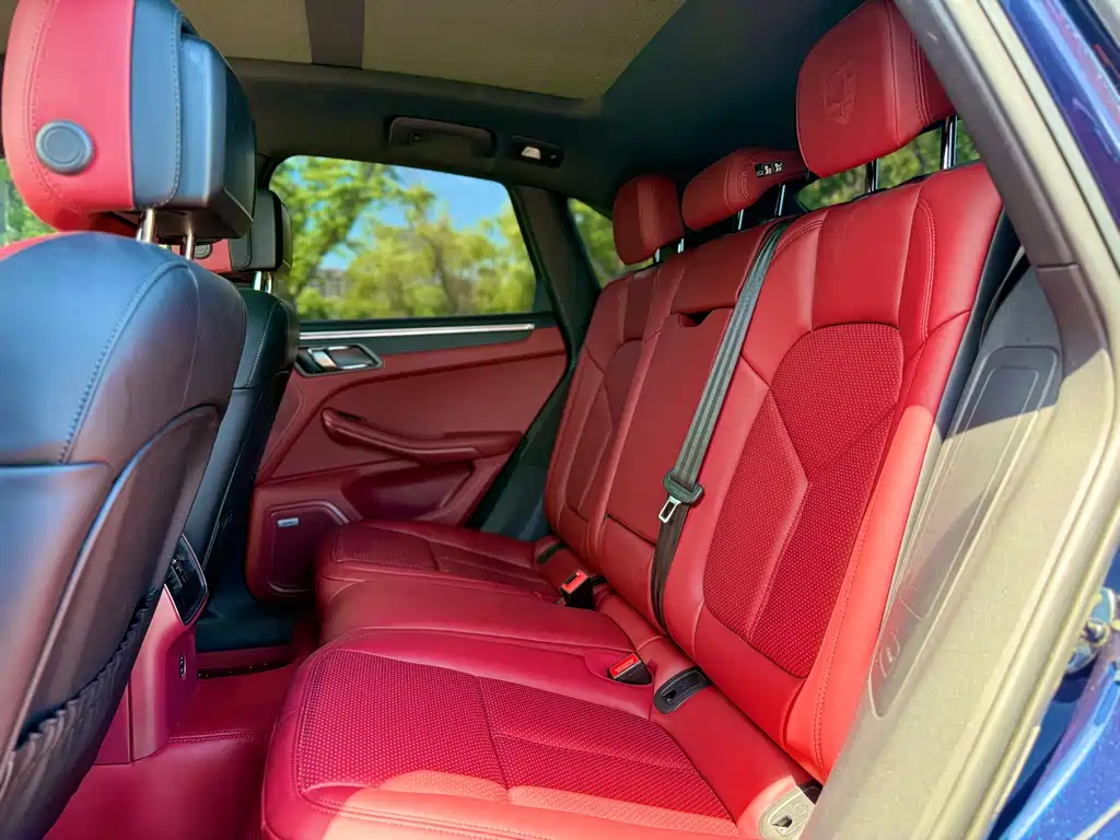 Porsche Macan 2023 — фото 14