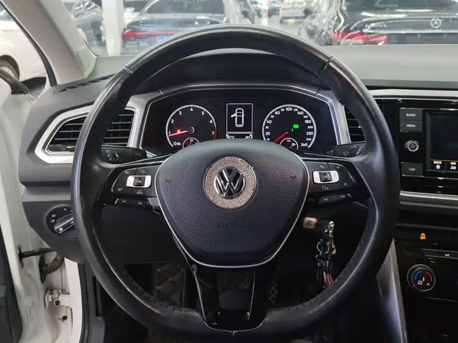 Volkswagen T-Roc 2019 — фото 15