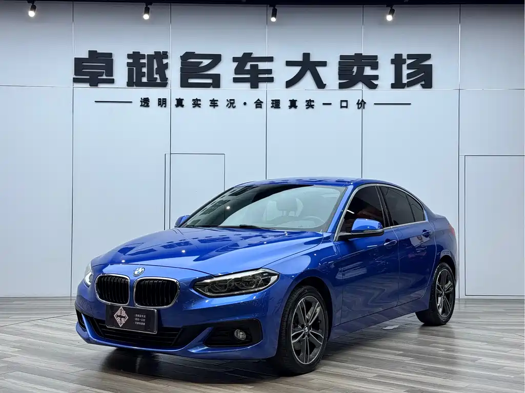 BMW 1 Series 2019 — фото 1