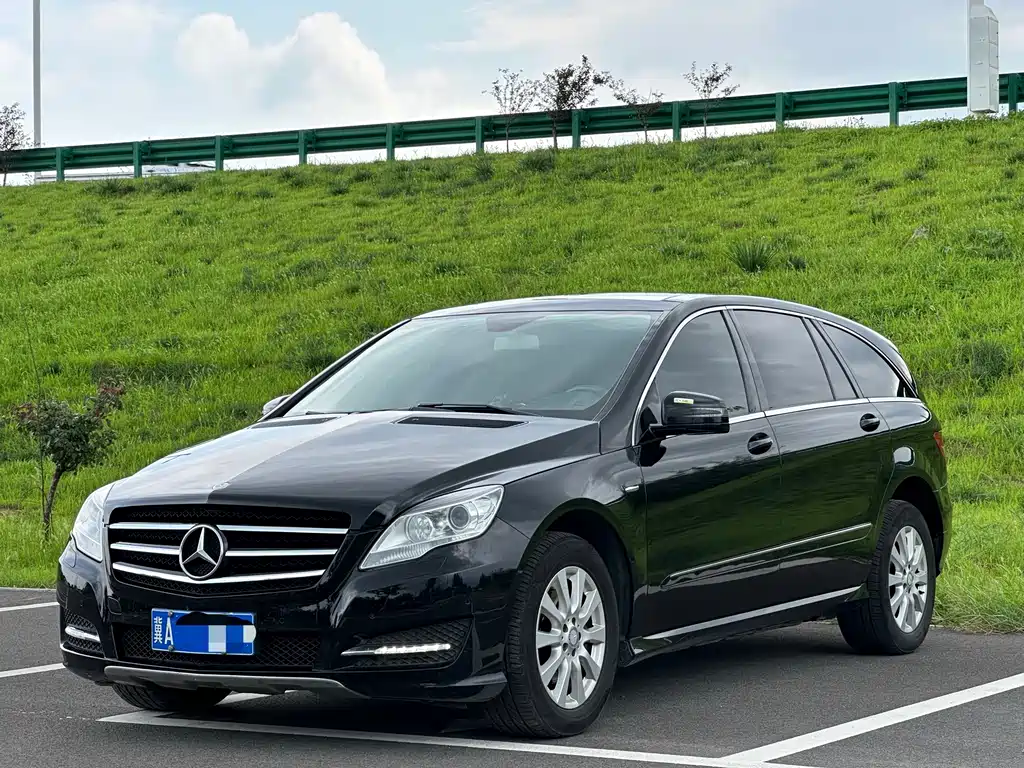 Mercedes-Benz R-Class 2017 — фото 1