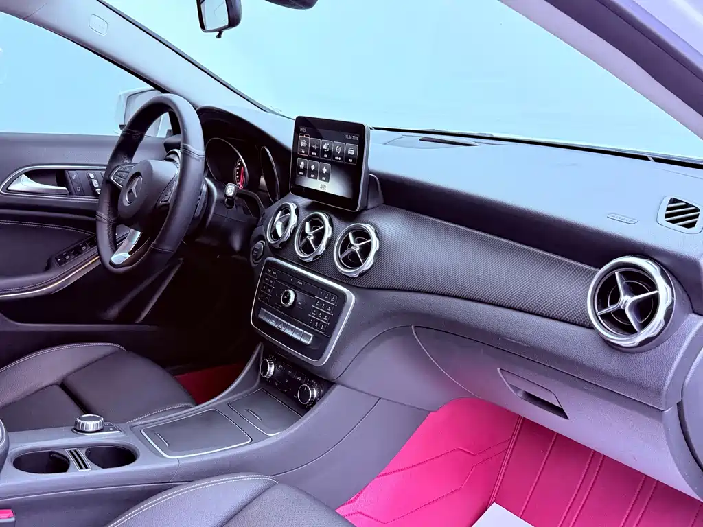 Mercedes-Benz GLA 2017 — фото 21