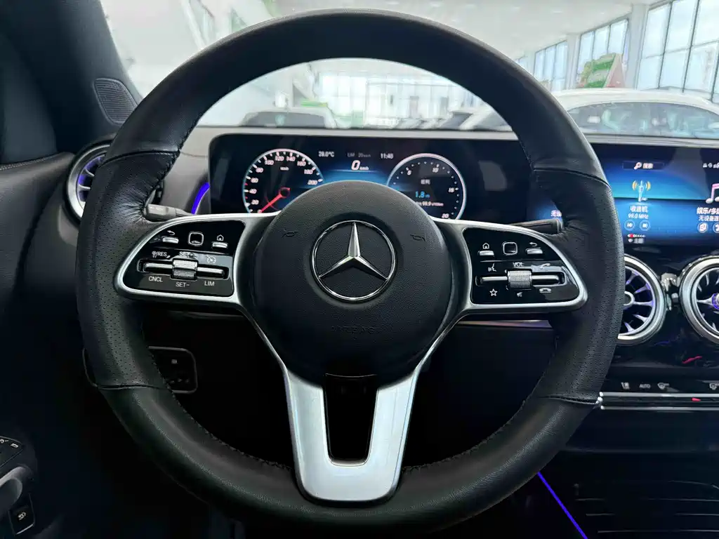 Mercedes-Benz GLB 2020 — фото 14