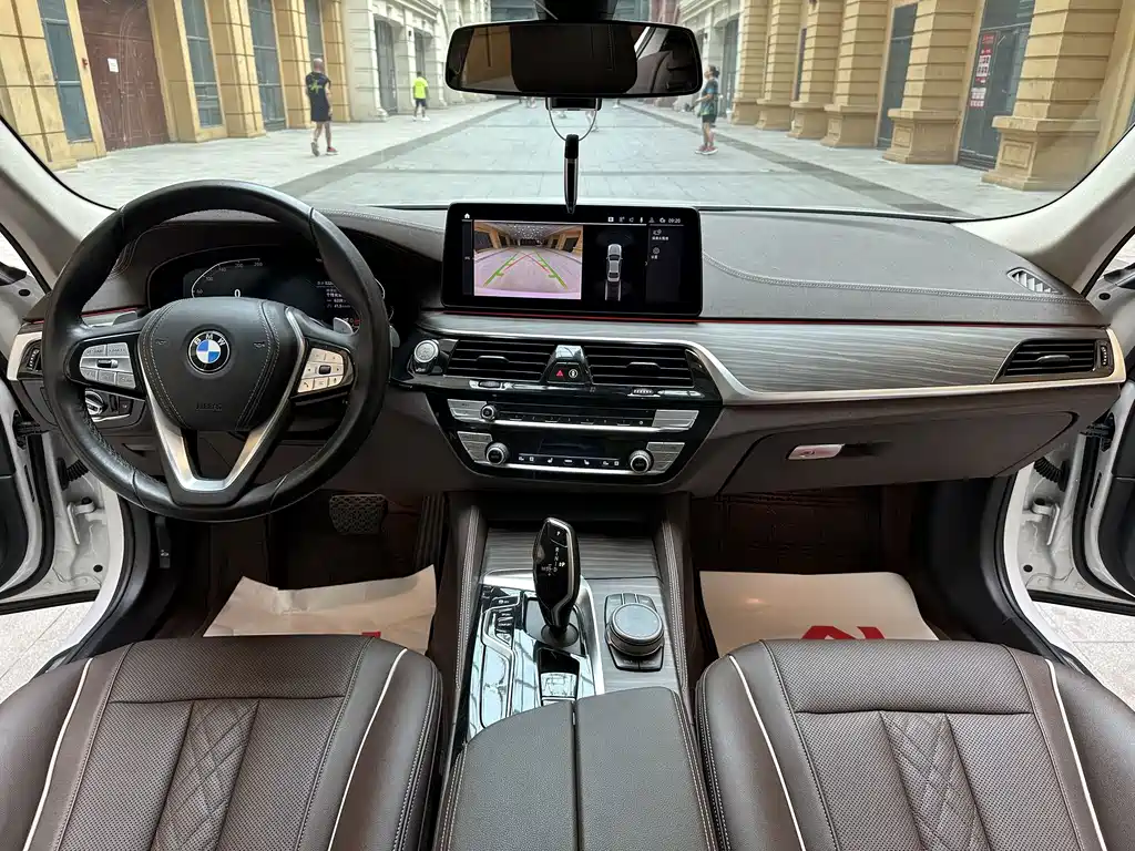 BMW 5 Series 2022 — фото 5