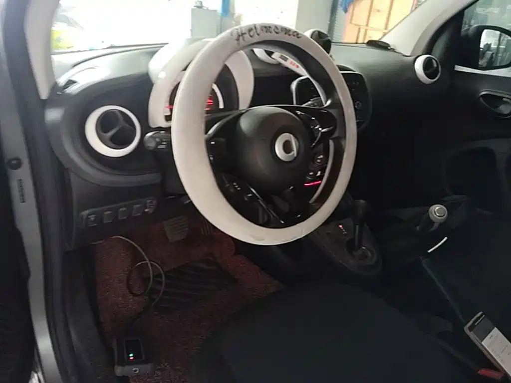 smart Fortwo 2018 — фото 10