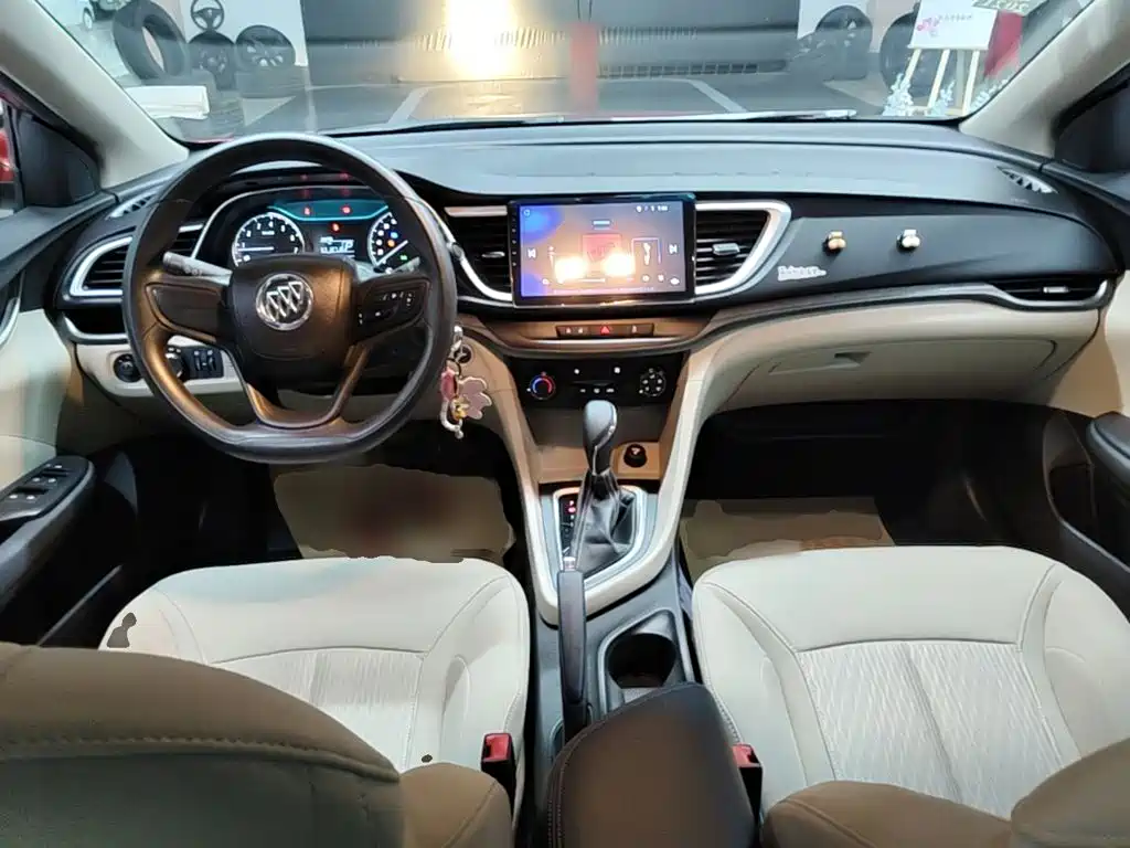 Buick Excelle 2017 — фото 10