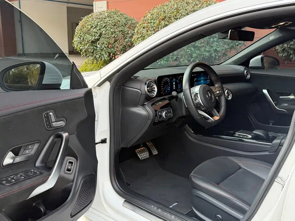 Mercedes-Benz CLA 2021