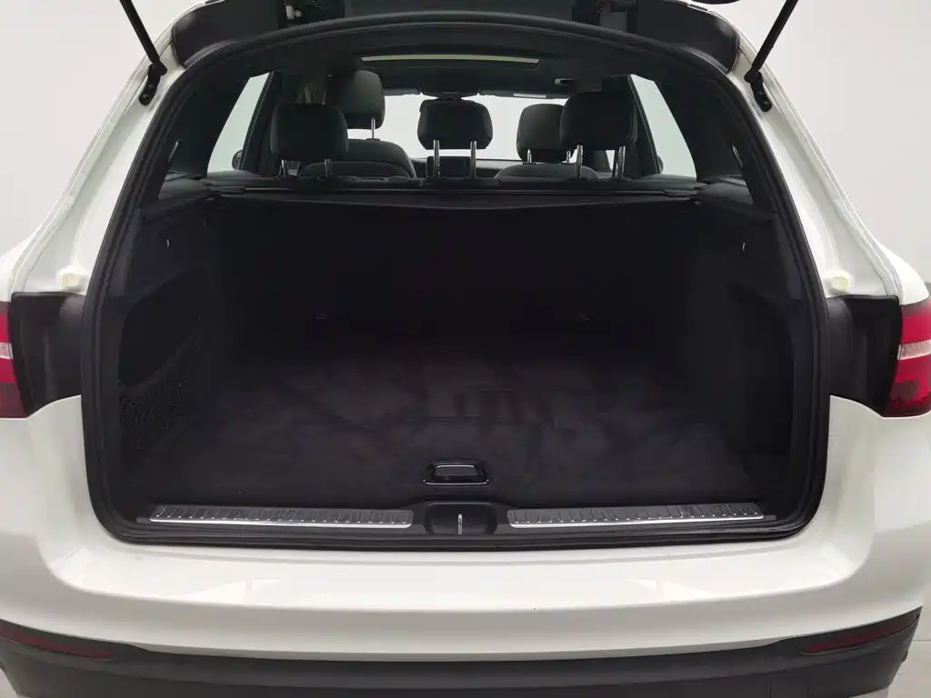Mercedes-Benz GLC 2016 — фото 16