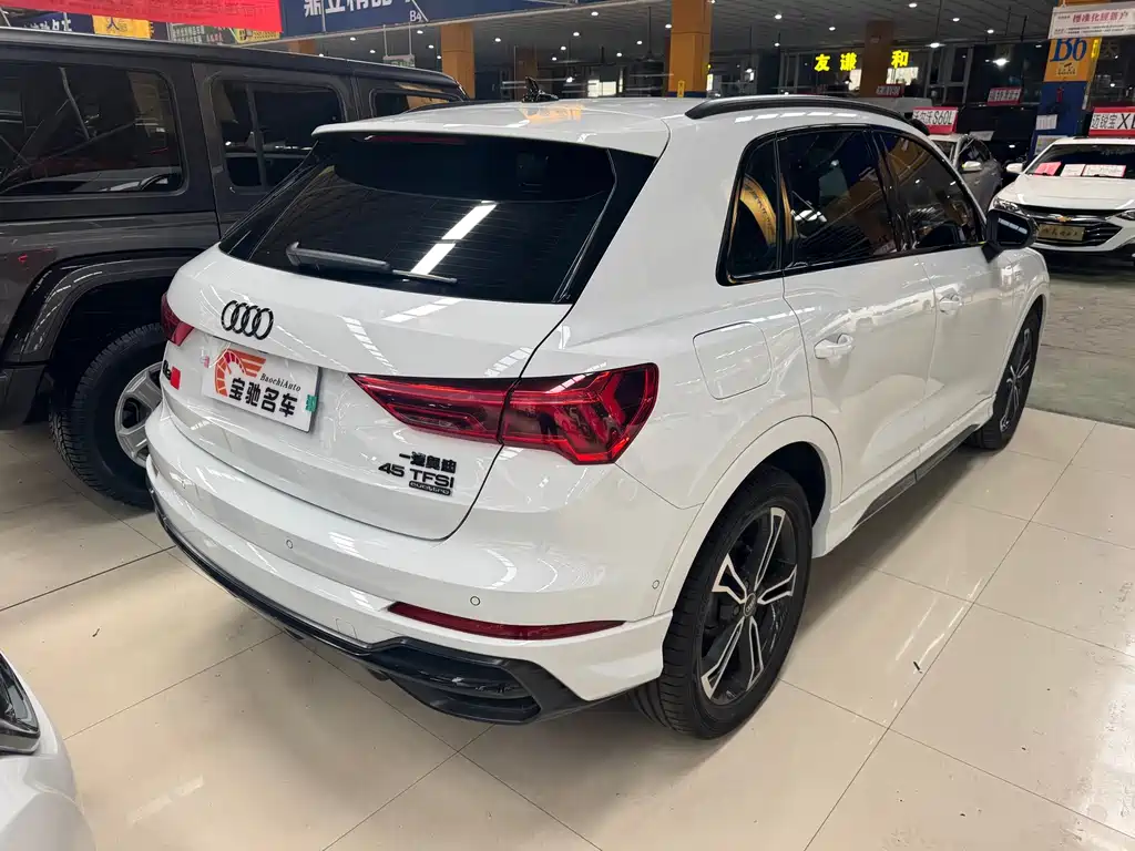 Audi Q3 2023 — фото 15