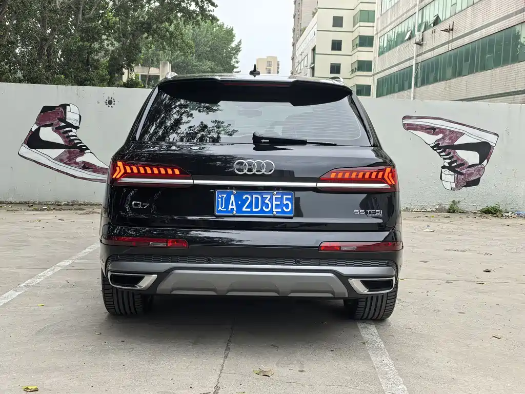 Audi Q7 2020 — фото 21