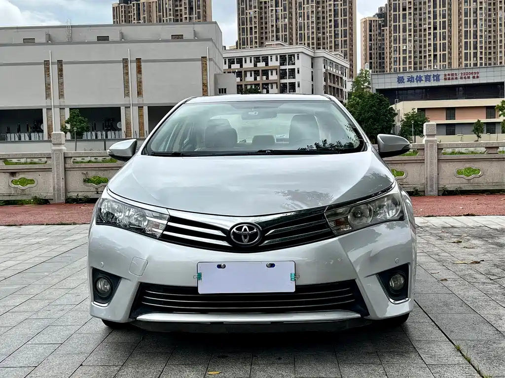 Toyota Corolla 2016 — фото 2