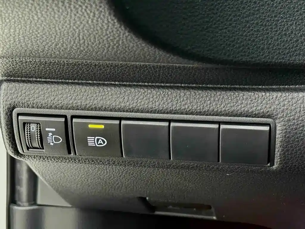 Toyota Corolla 2022 — фото 2