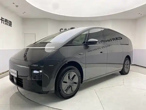 Li Auto MEGA 2025