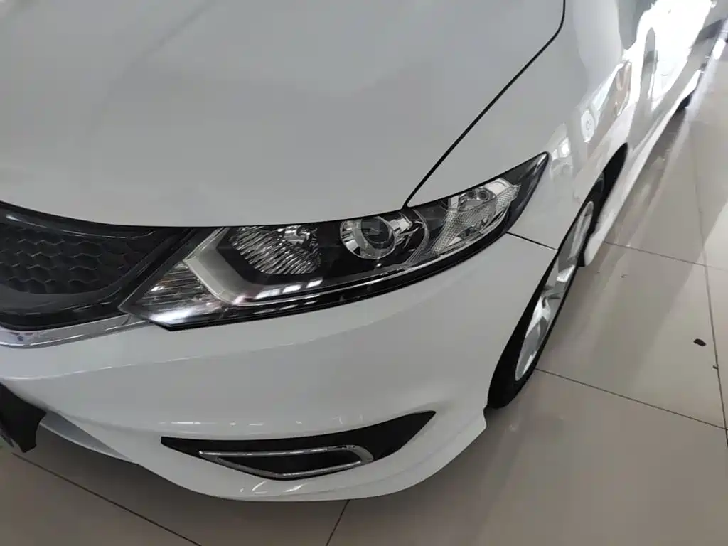 Honda Jade 2016 — фото 24