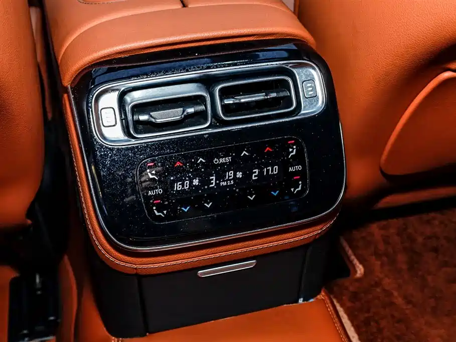 Mercedes-Benz S-Class 2023 — фото 24