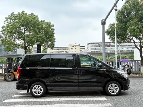Dongfeng Lingzhi PLUS 2023