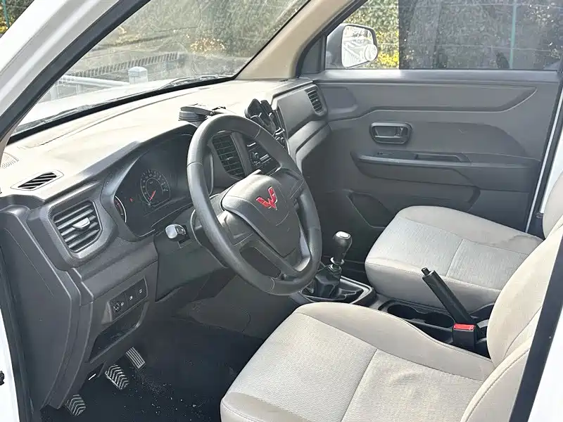 Wuling Hongguang V 2022