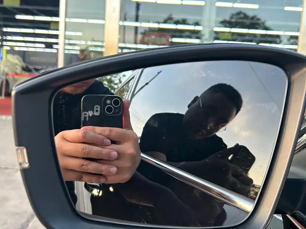 Skoda Karoq 2023 — фото 11