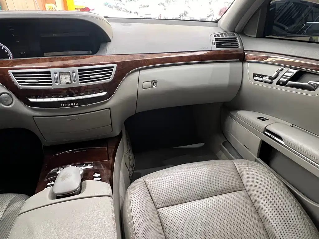 Mercedes-Benz S-Class 2010 — фото 30