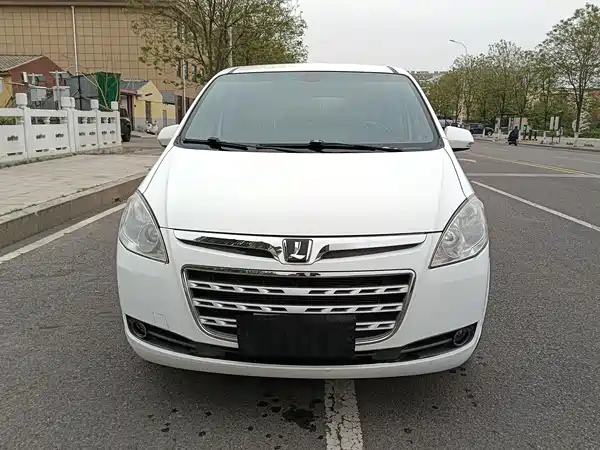 Luxgen Da 7 MPV 2015