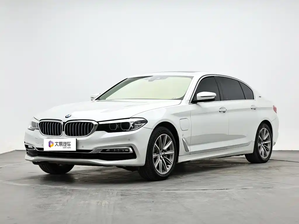 BMW 5 Series New Energy 2018 — фото 1
