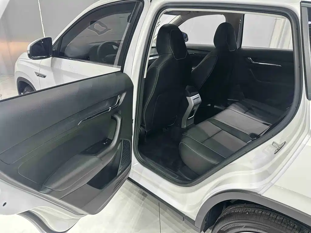 Skoda Kamiq 2023 — фото 16