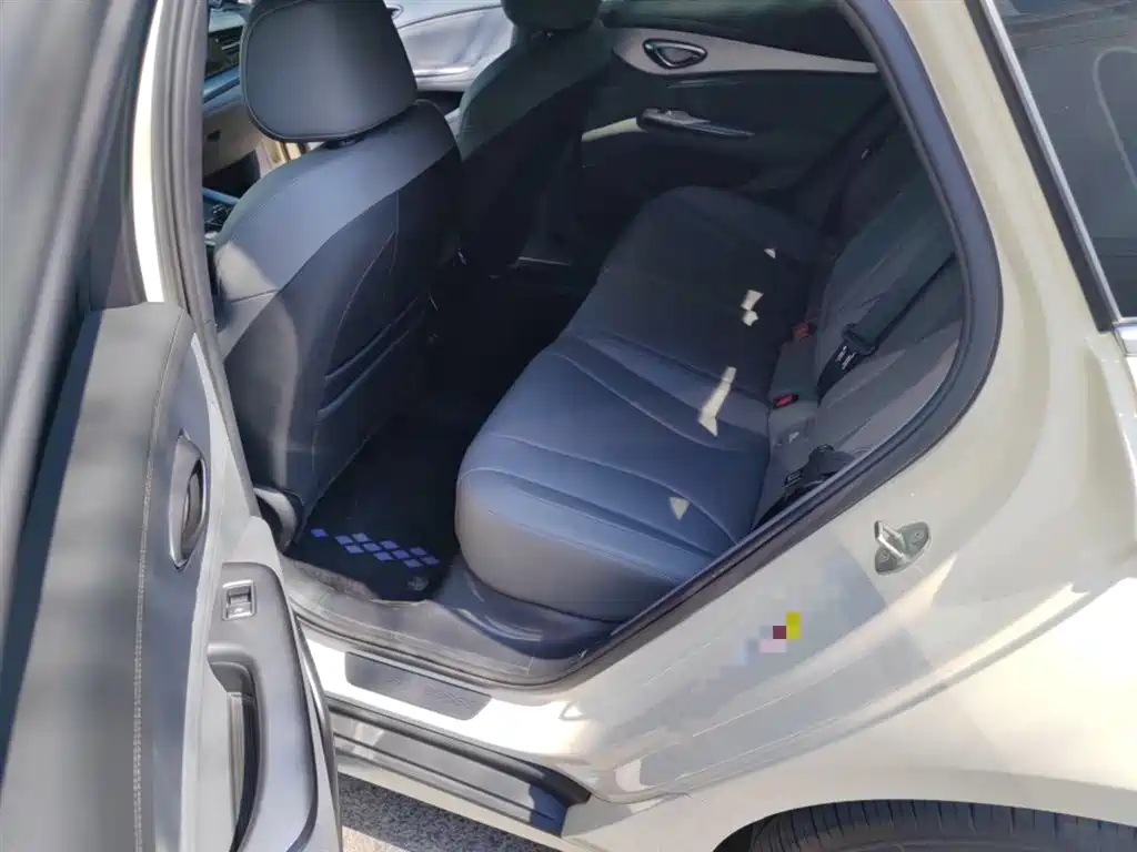 BYD Seal 07 DM-i 2025 — фото 14
