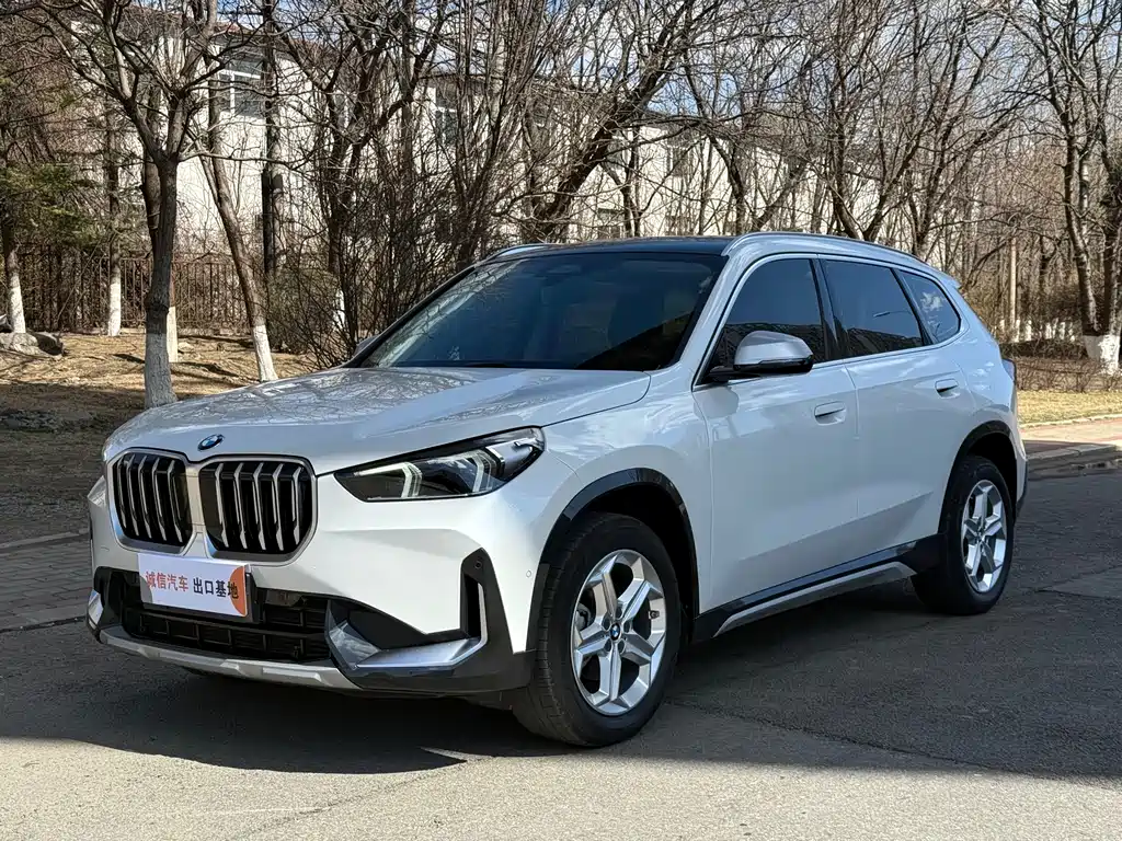 BMW X1 2023 — фото 1