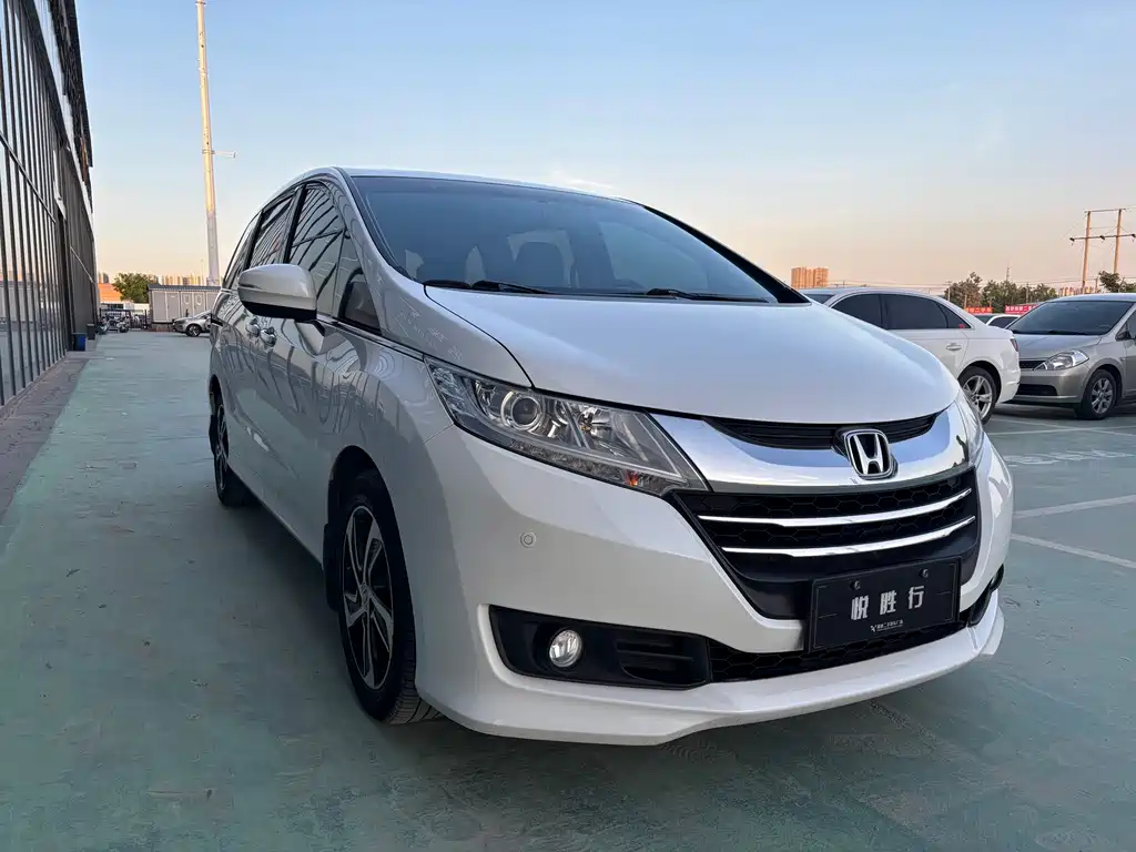 Honda Odyssey 2016 — фото 3