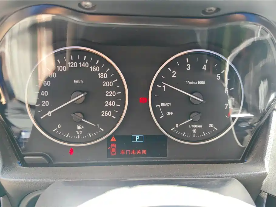 BMW 1 Series 2017 — фото 14