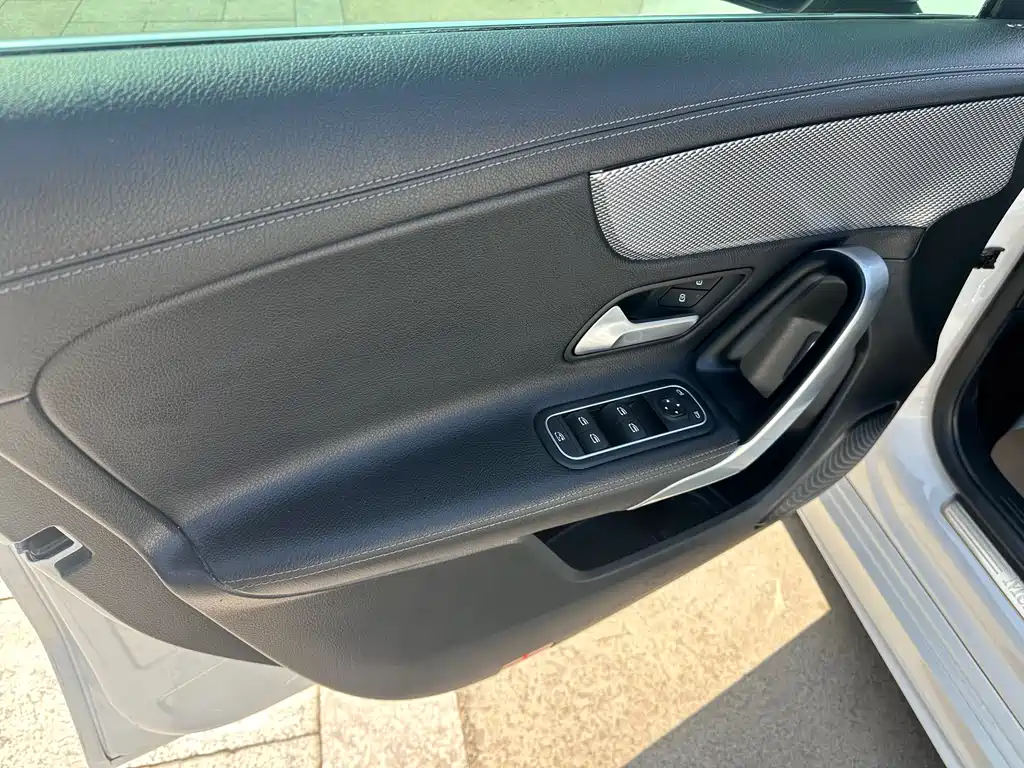 Mercedes-Benz A-Class 2020 — фото 15