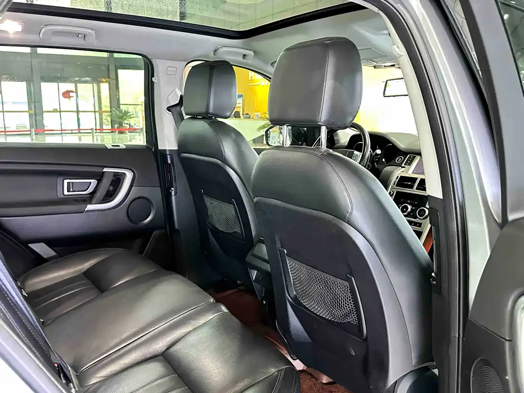Land Rover Discovery Sport 2018 — фото 14