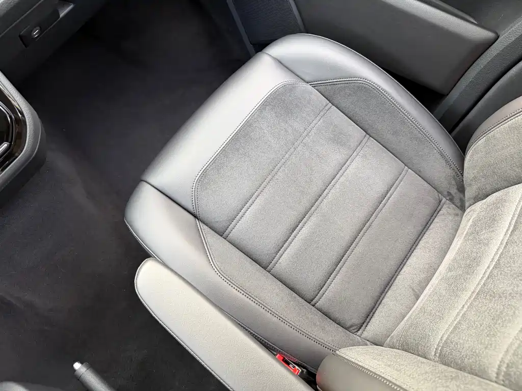 Volkswagen Multivan 2018 — фото 13