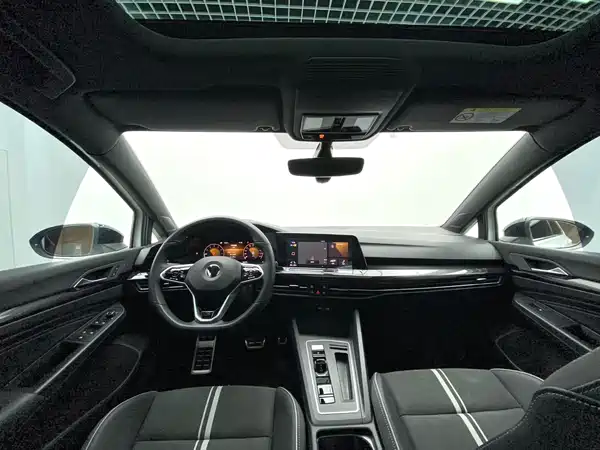 Volkswagen Golf 2023