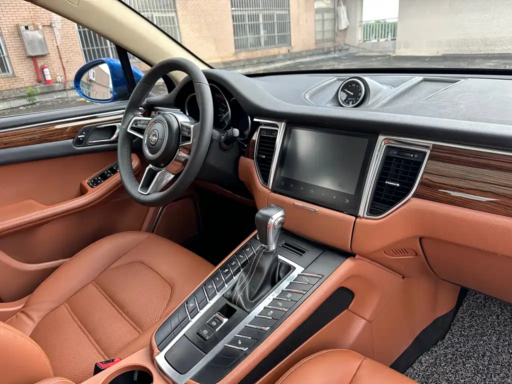 Zotye SR9 2017 — фото 12