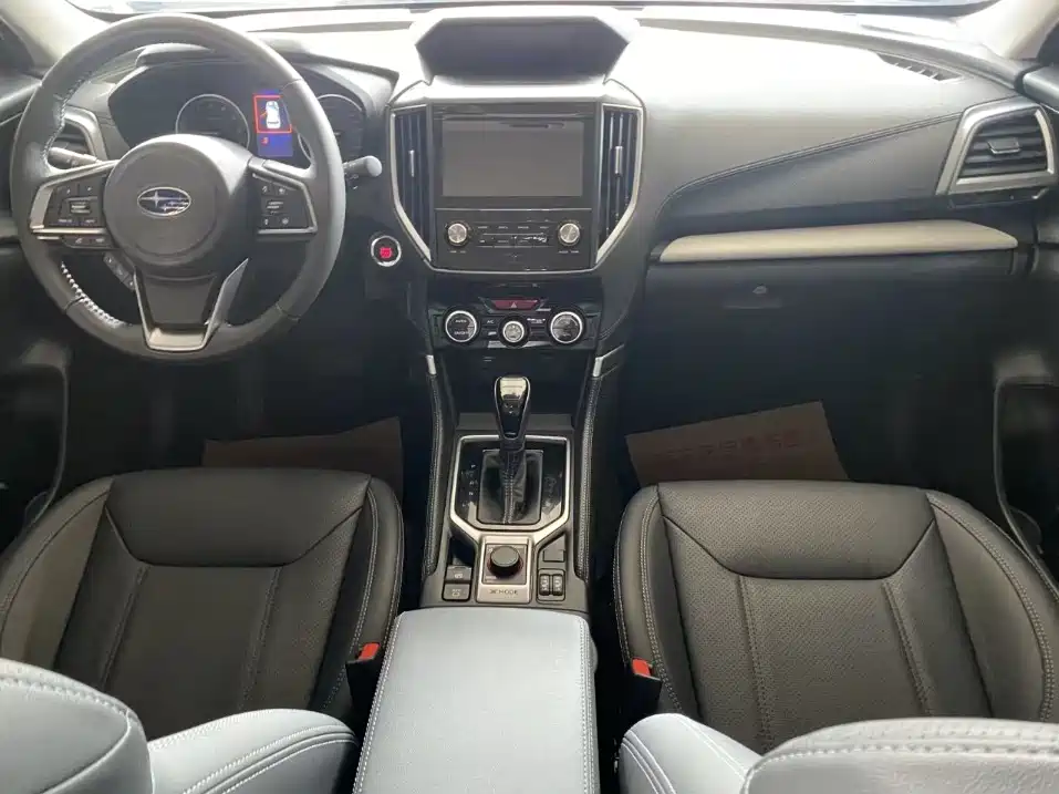 Subaru Forester 2022 — фото 15